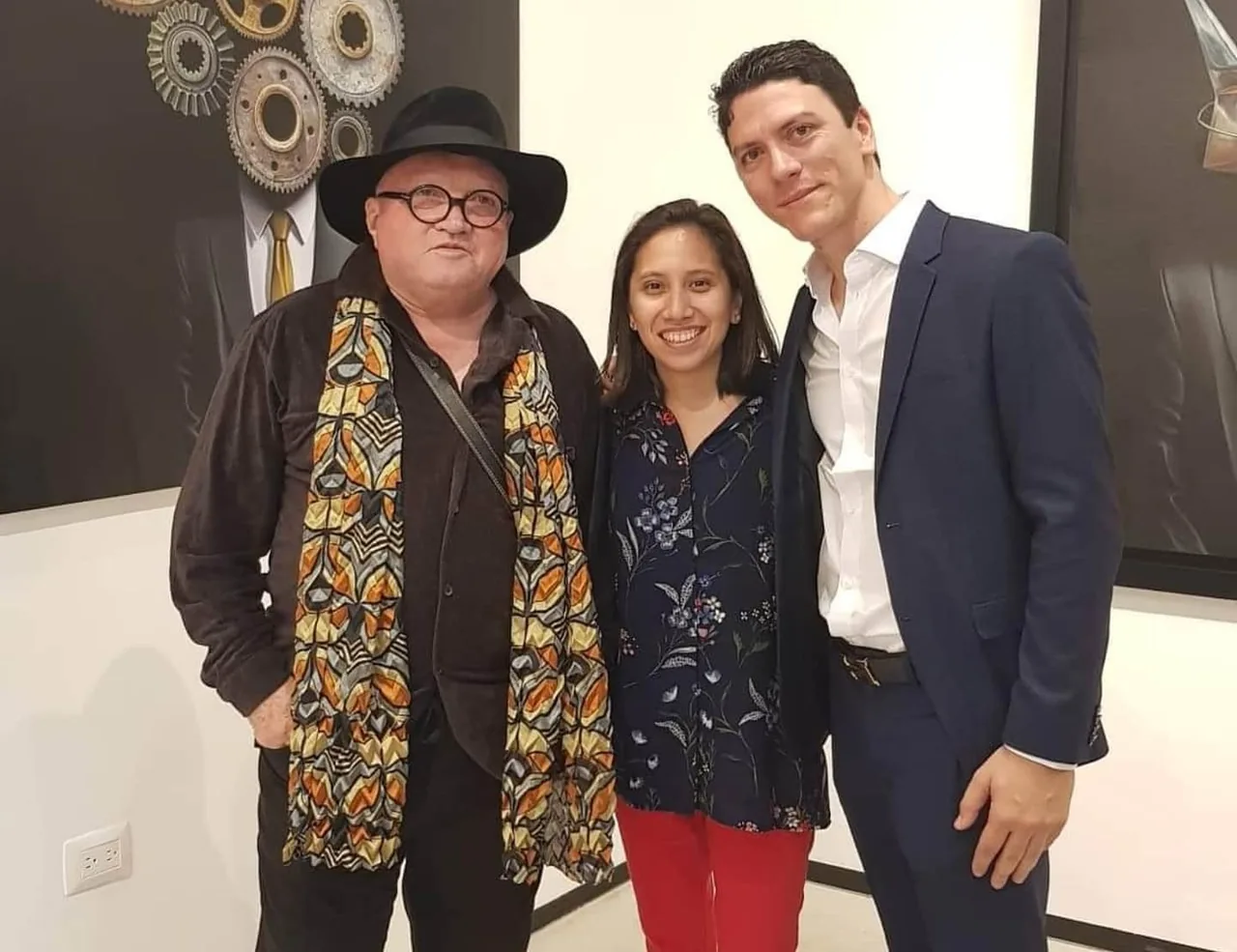 Luis Alberto Saldaña, with artists and colleagues, 2020