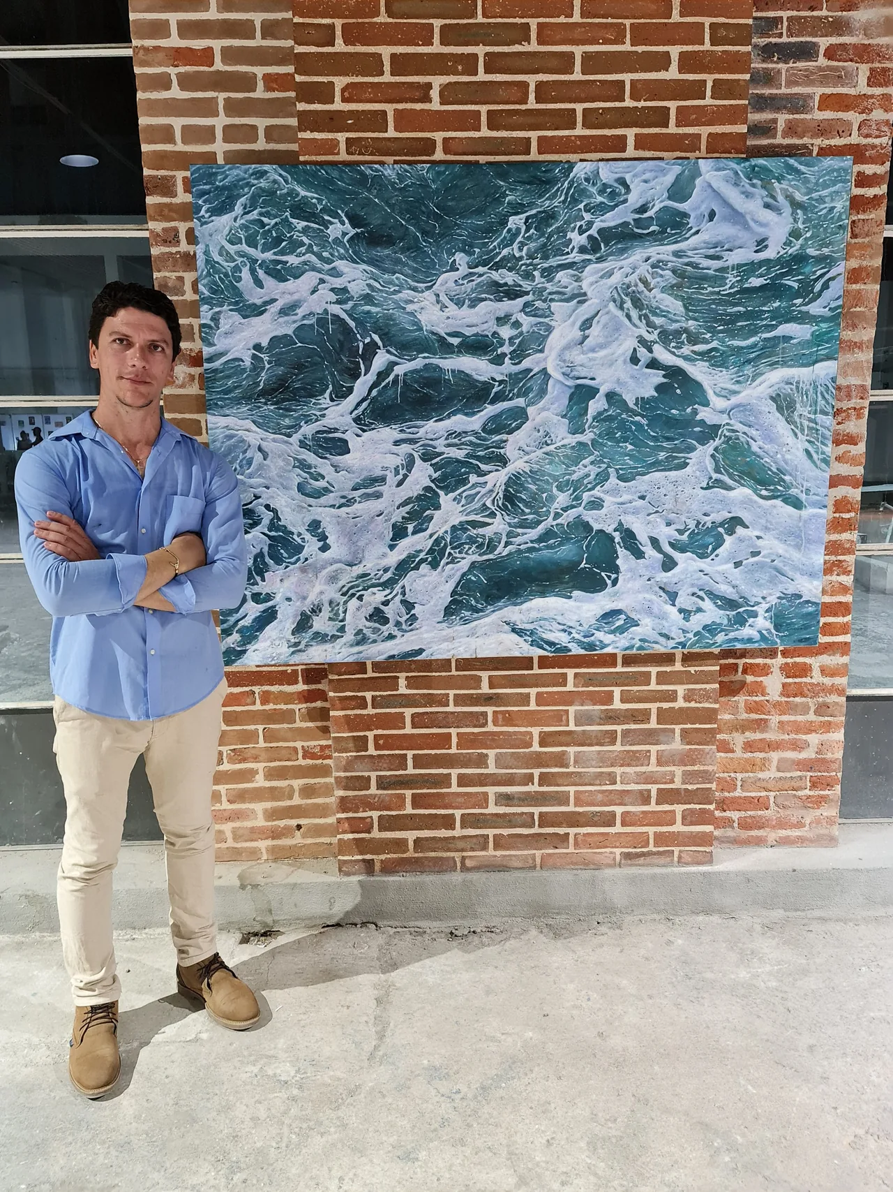Luis Alberto Saldaña, in the gallery, 2023