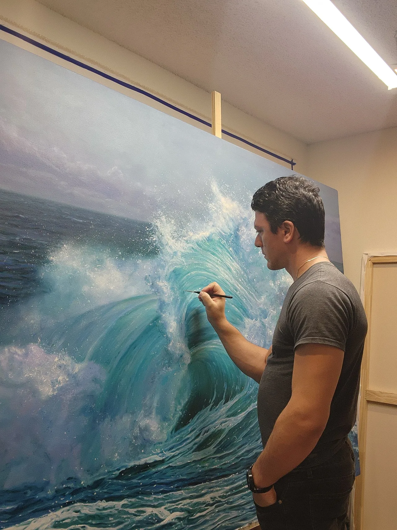Luis Alberto Saldaña, in the studio, 2025