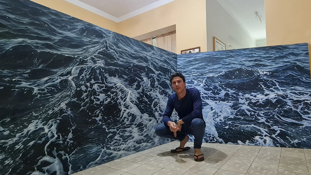 Luis Alberto Saldaña, in the studio, 2023
