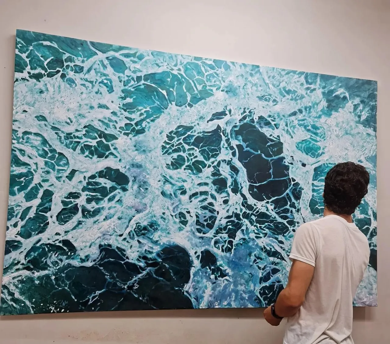 Luis Alberto Saldaña, in the studio